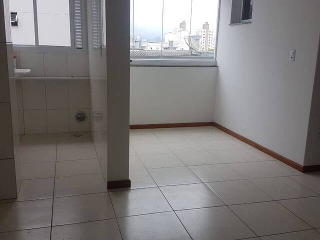 #LA0095 - Apartamento para Locação em Brusque - SC