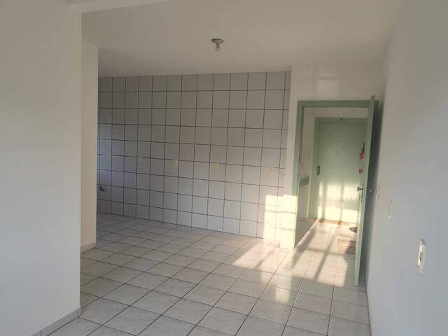 #LA0015 - Apartamento para Locação em Brusque - SC