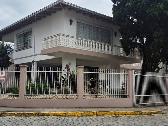#152 - Casa para Venda em Brusque - SC